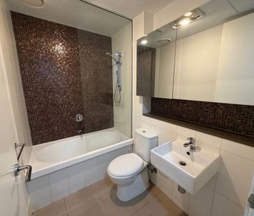 2 Bedroom Apartment with Balcony - Photo 1