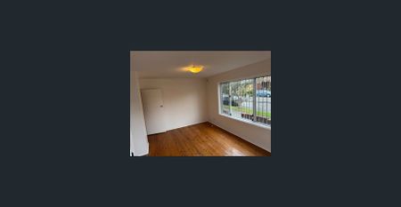 Bright 2 bedroom - Photo 3