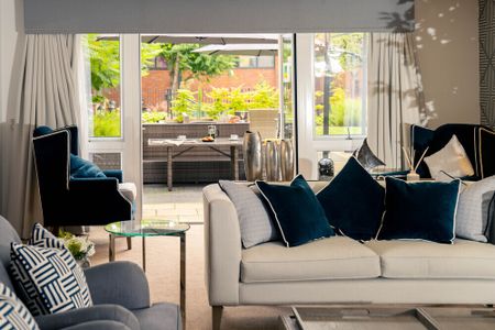 Pegs Lane, Hertford - Photo 2