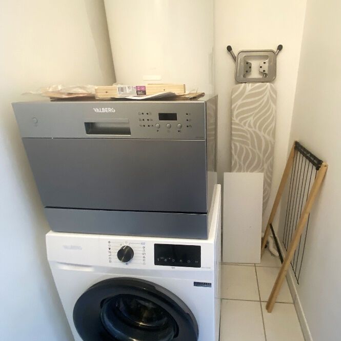 À louer T2 meublé en résidence sécurisée, proche centre ville de Cholet - Photo 1