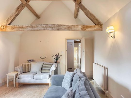 2 bedroom detached bungalow to rent - Photo 1