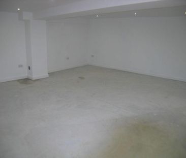 Property to rent - Photo 2