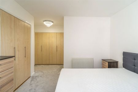 Flat 2/4, 84 Barrland Street - Photo 4