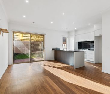 Modern & Low-Maintenance Living in Prime Epping Location - Photo 6