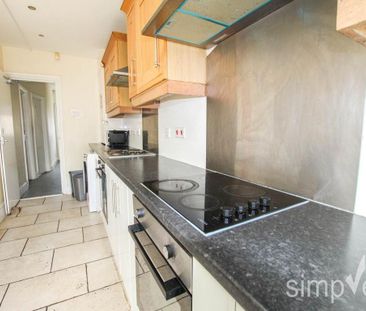 3 bedroom house of multiple occupation to rent - Photo 2