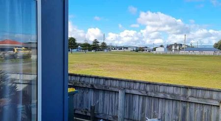 Stunning 4 year old warm and cosy Cottage - Photo 4