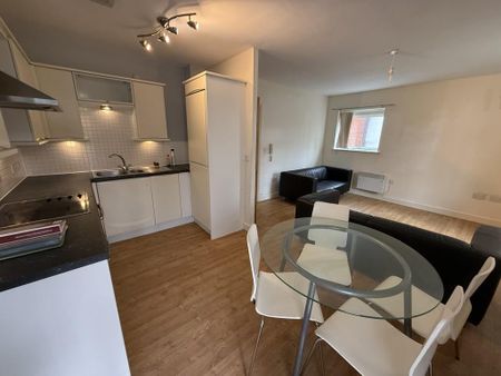 2 bedroom flat to rent - Photo 4