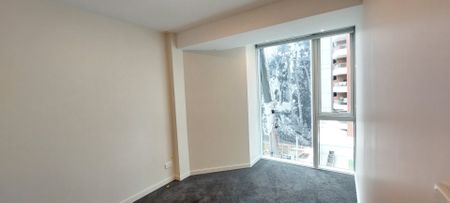 Apartment with a View! - Photo 2