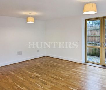 2 bedroom Flat To Let Total Size: 1055 SQ FT - Photo 2