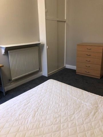 3 bedroom house share to rent - Photo 4