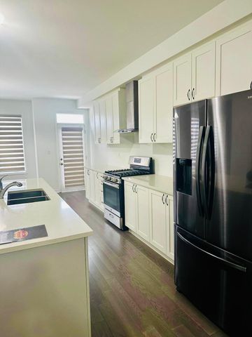 For Lease - 3109 Mulberry Lane, Pickering, Ontario - Photo 3