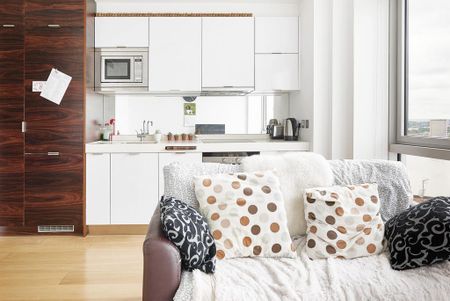 Studio to rent - Photo 2