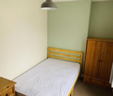2 bedroom private hall to rent - Photo 6