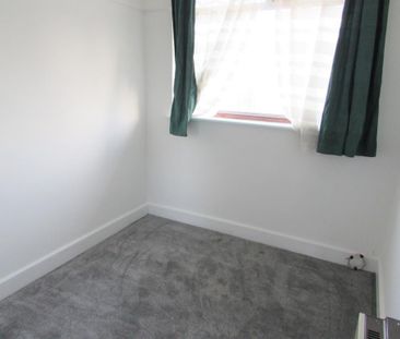 2 bedroom maisonette to rent - Photo 2