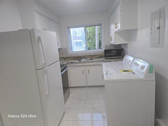 11048 Av. de Paris - Photo 1