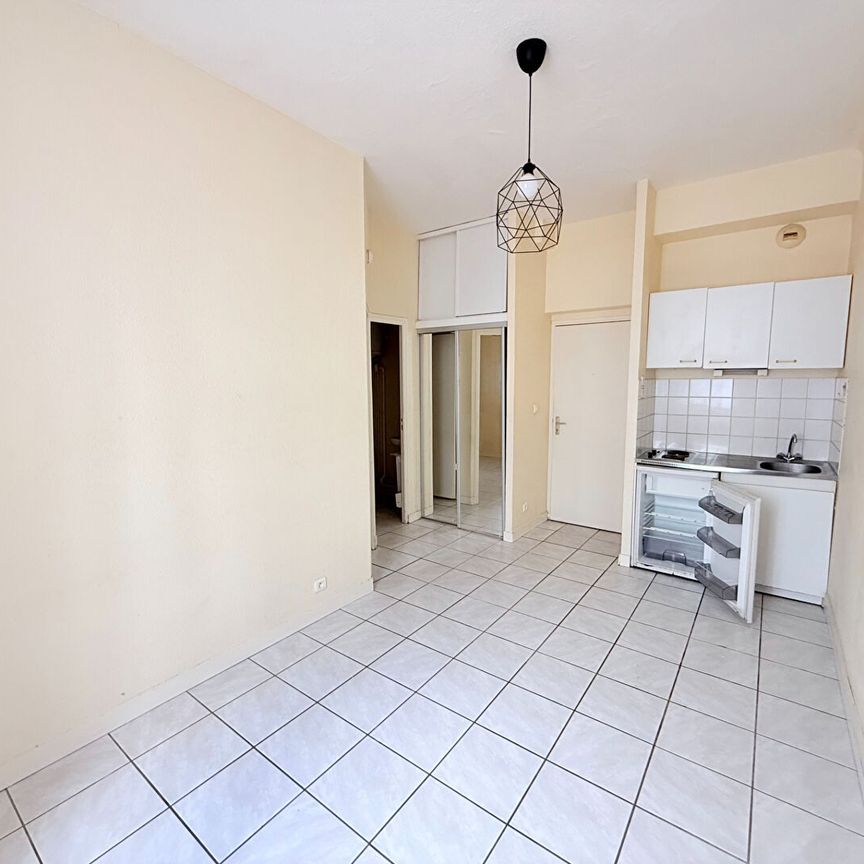 Location Appartement 2 pièces 22m² - Photo 1