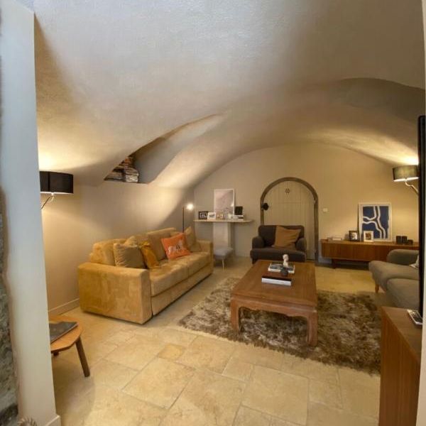 Location Maison 4 pièces 82m² STE FOY LES LYON 69110 - Photo 1
