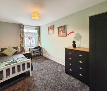 1 bedroom in a house share to rent - Photo 3