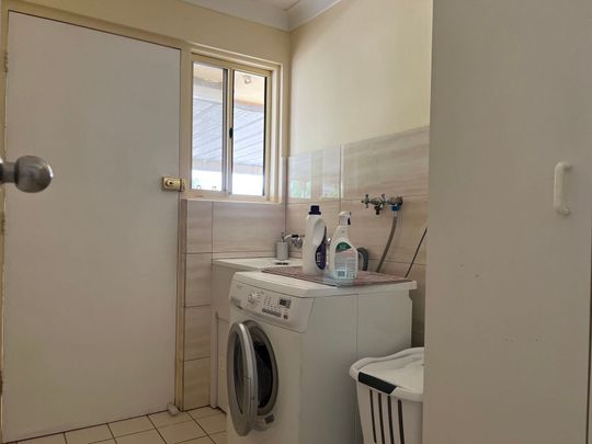 Four Bedroom Family Home! - Photo 1