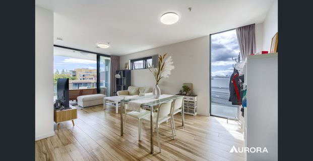 Contemporary Unit in the Heart of Kelvin Grove! - Photo 1