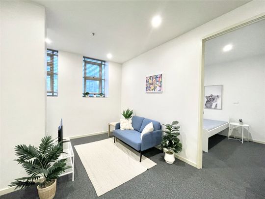 209/68 La Trobe Street - Photo 1