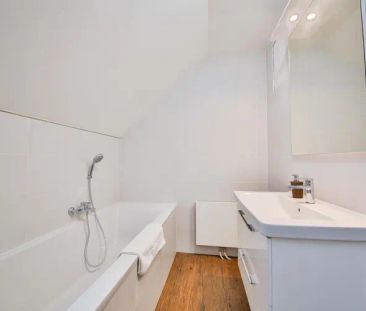 Pronájem půdního bytu 2+kk, 58 m - Фото 4