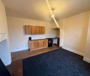 2 bedroom terraced house to rent - Photo 6