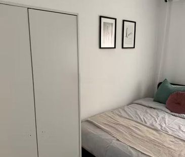 Carrer de Juan Castelló, Valencia, Valencian Community 46009 - Foto 1