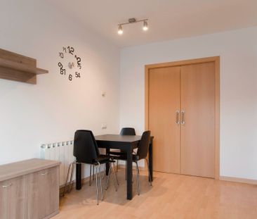 Piso de alquiler en Carrer Serra de Busa, 2, Barri Mion - Puigberen... - Photo 3