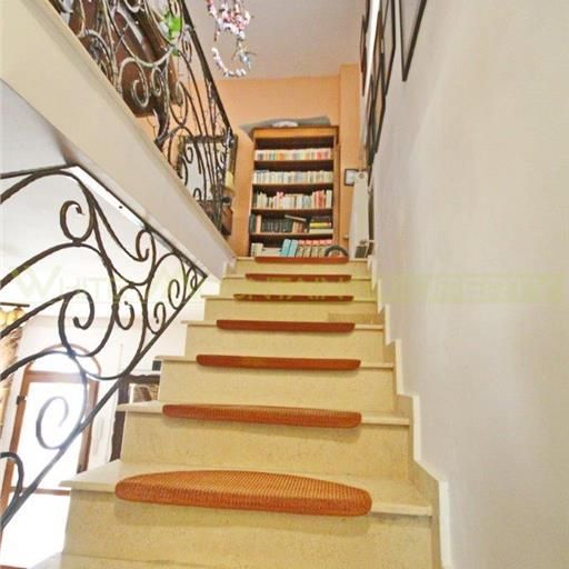 Corp de casa cu doua camere de inchiriat - Fotografie 1