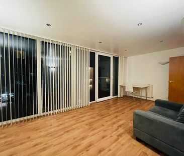 1 Bed Flat, Adriatic Apartments, E16 - Photo 3