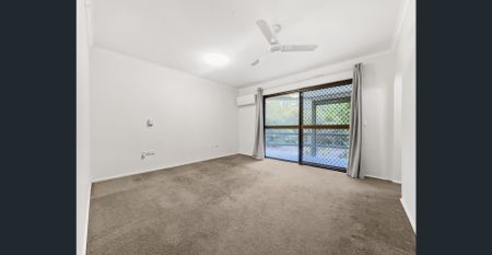 Perfectly Positioned Coastal Unit - Photo 2