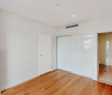 1Bedrooms, 1Bathrooms - Photo 1