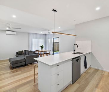 Stylish Family Home in a Prime Location - Photo 6