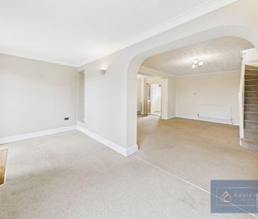 3 bedroom semi-detached house to rent - Photo 3