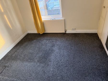 2 Bed Terraced House, Westlock Avenue, LS9 - Photo 3