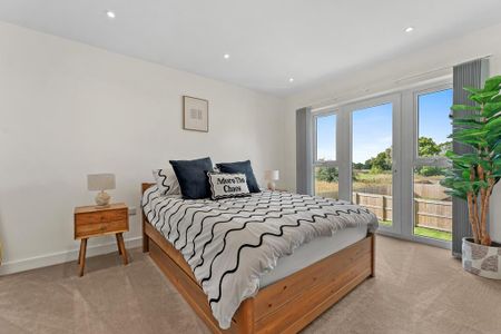 5 bedroom detached house to rent - Photo 4