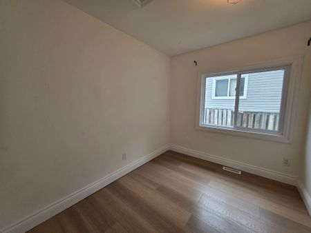 For Lease - 257 Pine Beach Drive, Georgina, Ontario - Photo 5