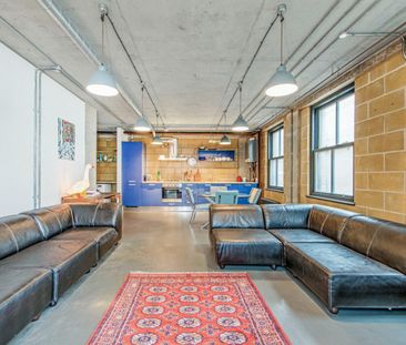 2 bedroom Flat To Let Total Size: 909 SQ FT - Photo 1