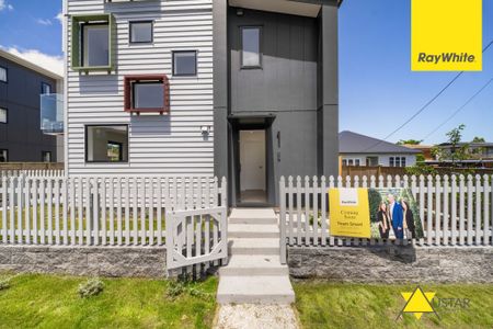 Stylish Three-Level Living in a Prime, Convenient Location - Photo 5