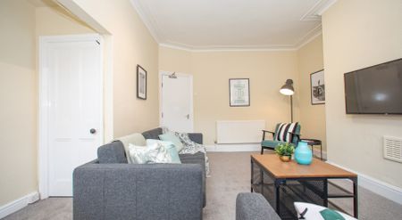 Room 1 – 79 Headingley Avenue, Headingley, Leeds, LS6 3ER - Photo 5