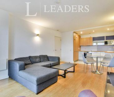 2 bedroom flat to rent - Photo 1