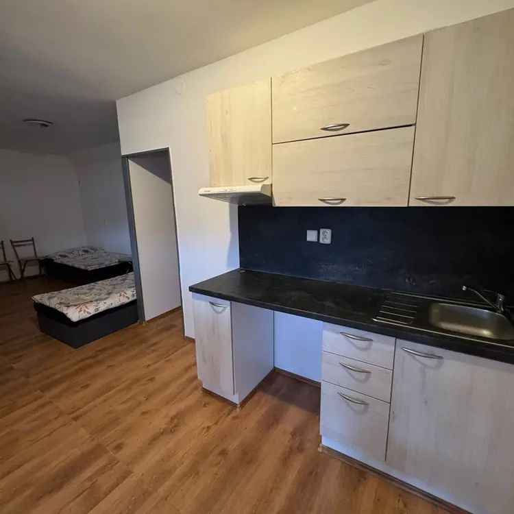 Pronájem bytu 1+kk, 28 m - Фото 1