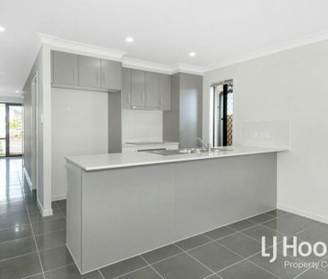 Low Maintenance 3 Bedroom Modern Home!! - Photo 5