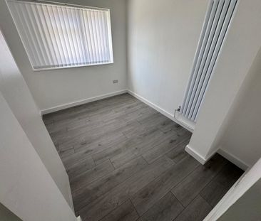 Partington Lane Swinton Manchester Greater Manchester - Photo 2