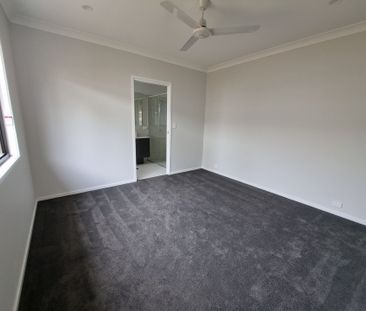 Near New One Bedroom Duplex - Photo 4