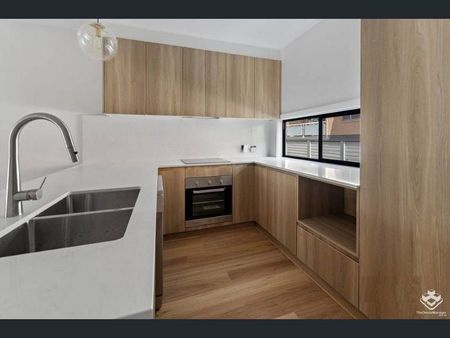 Brand New Townhouse in Great Location Close to Everything! - Photo 4