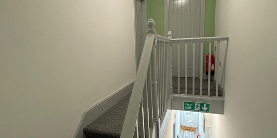 Knowsley Road Room 4 - Photo 3