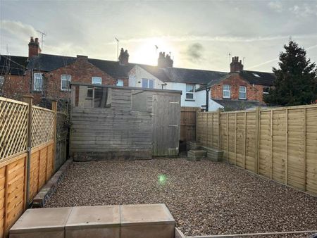 3 bedroom terraced house to rent - Photo 5