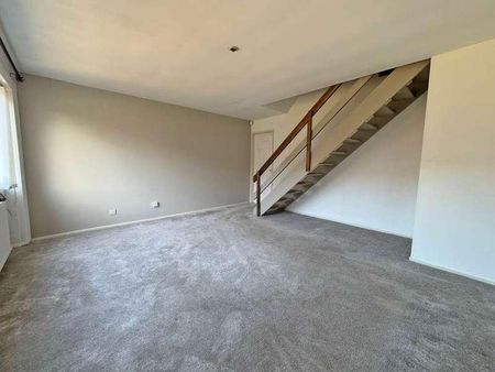 Dryclough Walk, Royton, OL2 - Photo 3